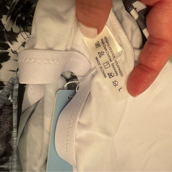 NWT Yonique Blouson Tankini loose fit two piece. Size large. - Picture 7 of 13